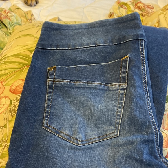 Rock and Republic Fever pull on jeans. Skinny. New condition. Dark blue Size 16 - Picture 4 of 9